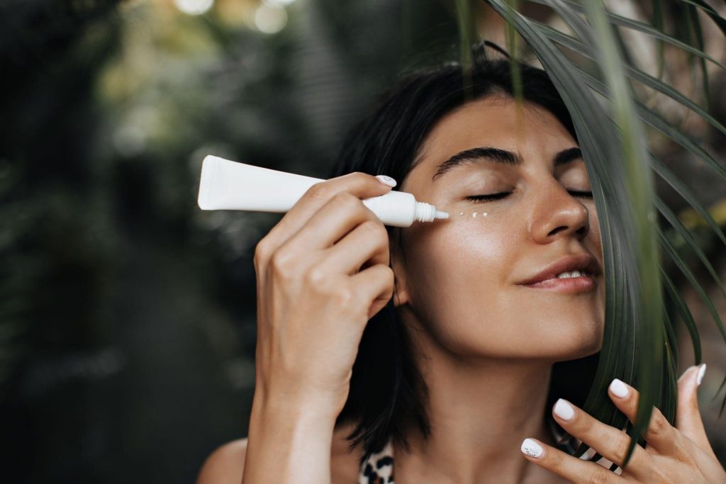 Zinc sunscreen providing skin protection