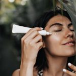 Zinc sunscreen providing skin protection