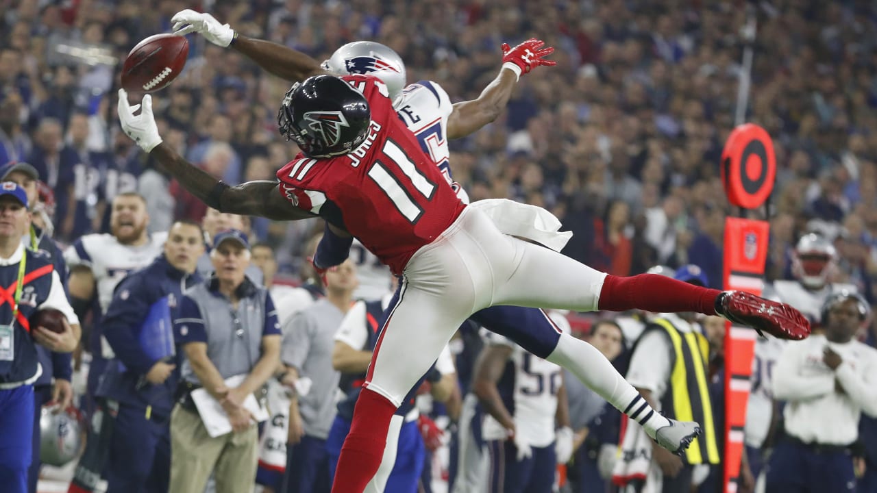 Classic football moments inspiring daily NFL game challenges
