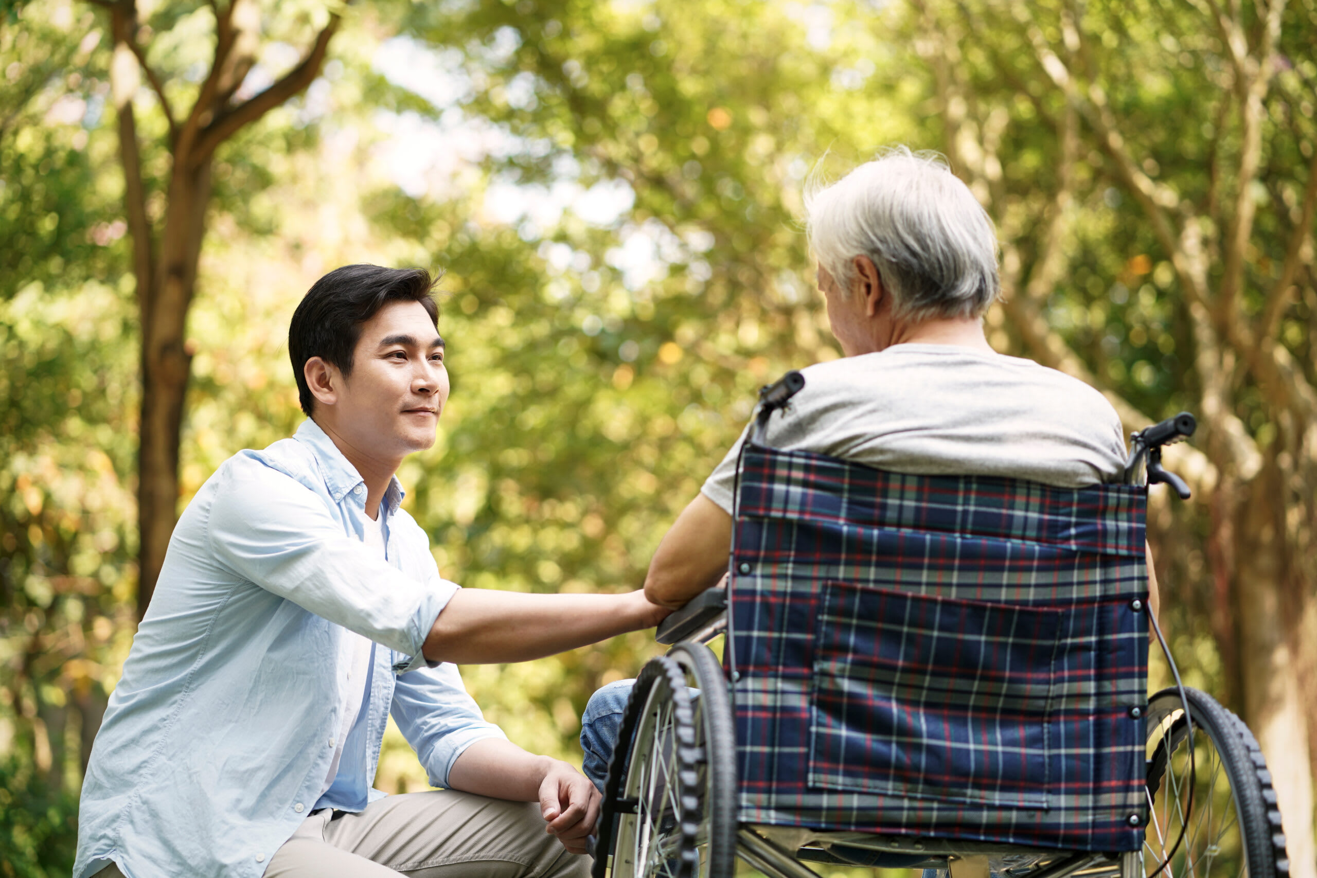 How to Know When the Level of Support at Home Is No Longer Enough for an Aging Parent